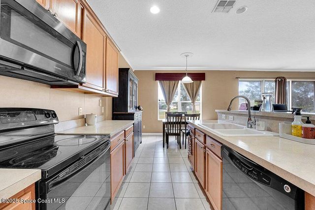 1657 Dittmer Circle SE, Palm Bay, FL 32909