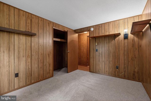 1048 CREEK RD, Manheim, PA 17545