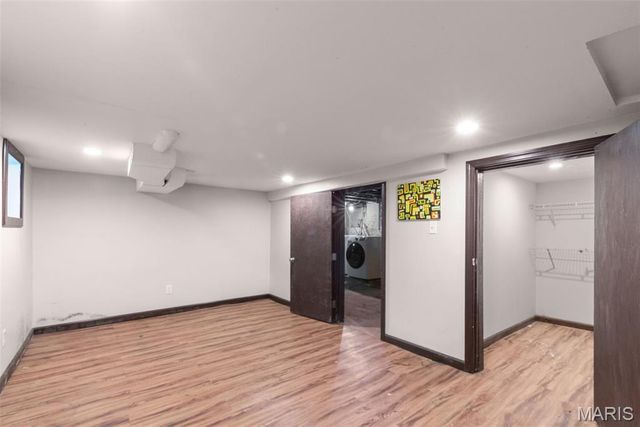 4925 Schollmeyer Avenue, St Louis, MO 63109