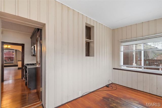 4925 Schollmeyer Avenue, St Louis, MO 63109