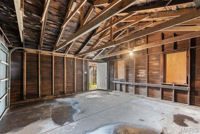 4925 Schollmeyer Avenue, St Louis, MO 63109