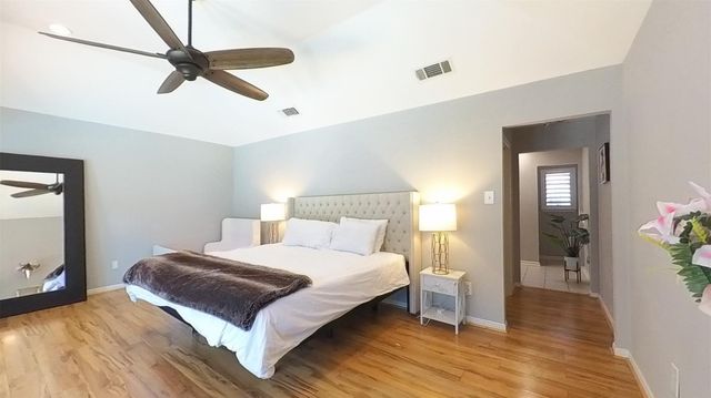 3339 Country Club Boulevard, Stafford, TX 77477