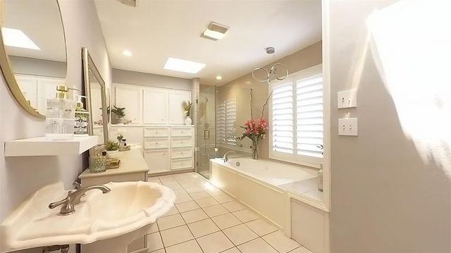 3339 Country Club Boulevard, Stafford, TX 77477