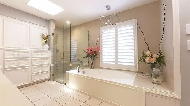 3339 Country Club Boulevard, Stafford, TX 77477