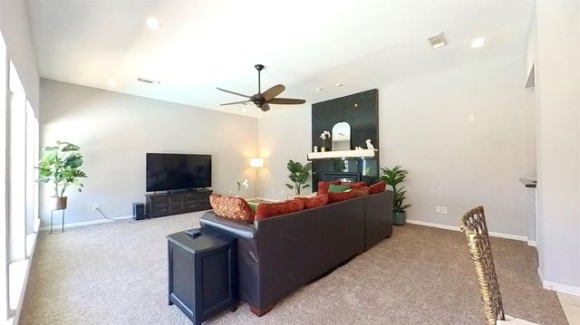 3339 Country Club Boulevard, Stafford, TX 77477