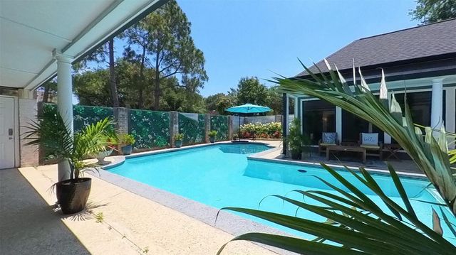 3339 Country Club Boulevard, Stafford, TX 77477