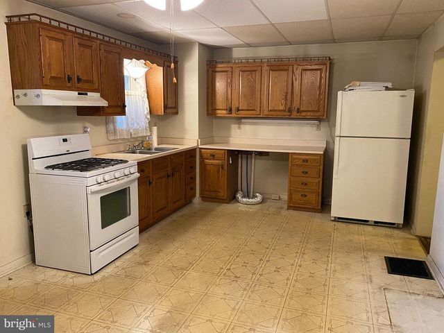 418 COLUMBIA ST, Cumberland, MD 21502