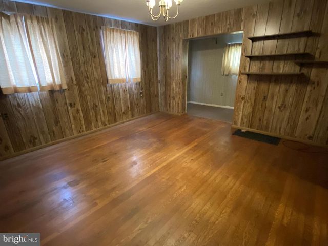 418 COLUMBIA ST, Cumberland, MD 21502