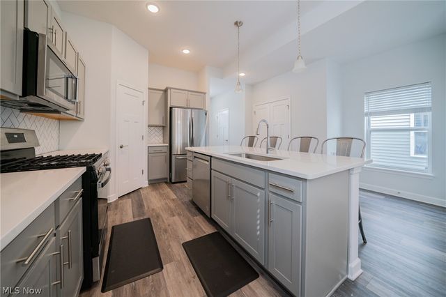 12027 Wade Park Avenue, Cleveland, OH 44106