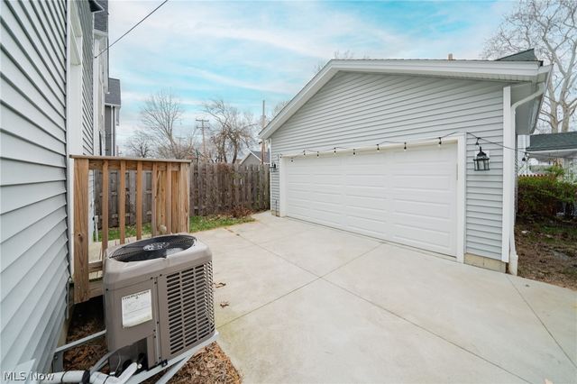 12027 Wade Park Avenue, Cleveland, OH 44106