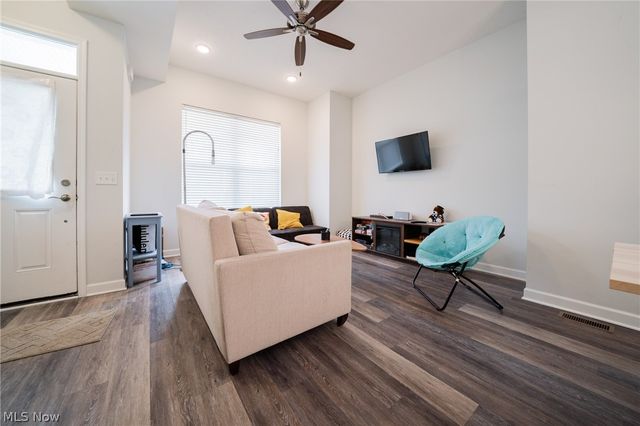 12027 Wade Park Avenue, Cleveland, OH 44106