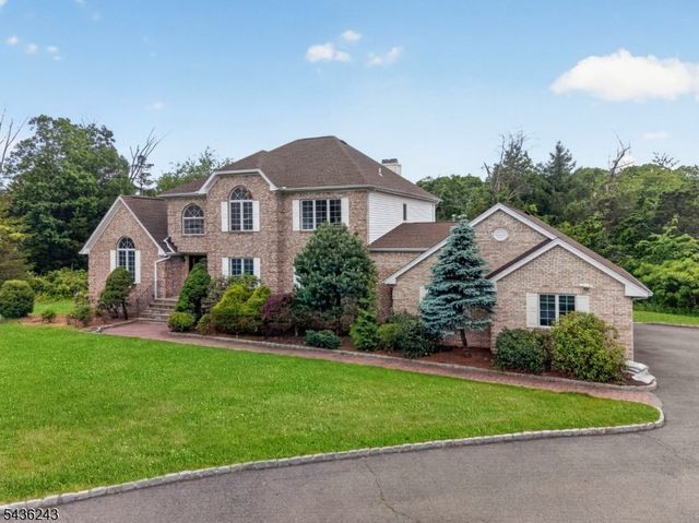 8 Van Duyne Ct, Montville Twp., NJ 07082