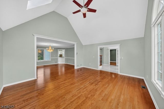 8 Van Duyne Ct, Montville Twp., NJ 07082