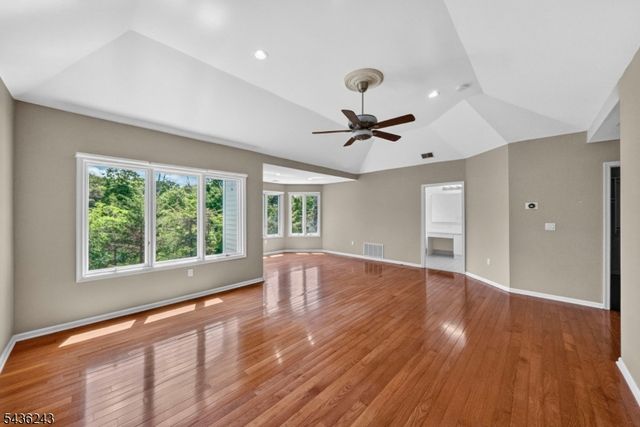 8 Van Duyne Ct, Montville Twp., NJ 07082