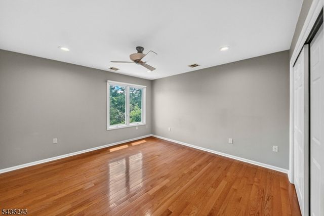 8 Van Duyne Ct, Montville Twp., NJ 07082
