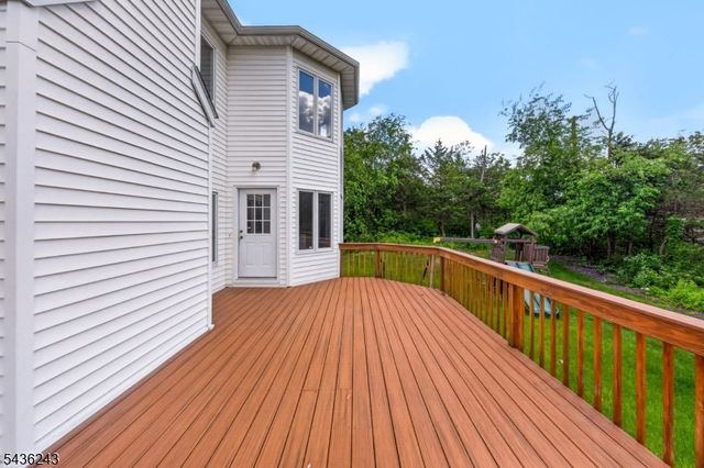 8 Van Duyne Ct, Montville Twp., NJ 07082