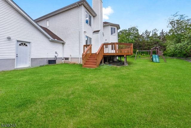 8 Van Duyne Ct, Montville Twp., NJ 07082