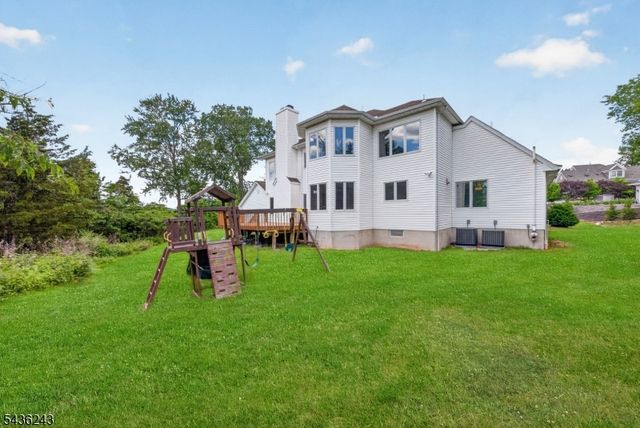 8 Van Duyne Ct, Montville Twp., NJ 07082