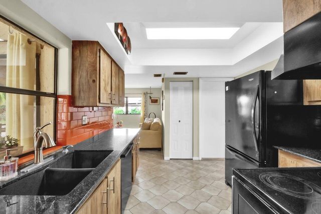 14765 Country Lane, Delray Beach, FL 33484