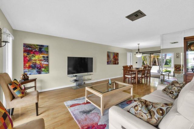 14765 Country Lane, Delray Beach, FL 33484