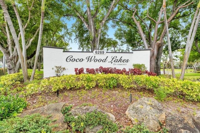 14765 Country Lane, Delray Beach, FL 33484