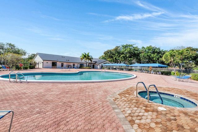 14765 Country Lane, Delray Beach, FL 33484