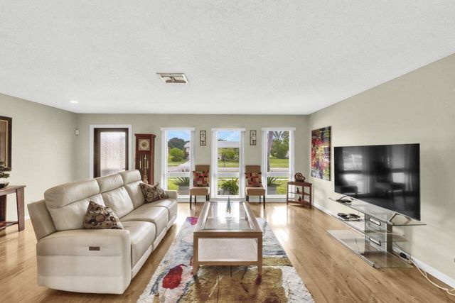 14765 Country Lane, Delray Beach, FL 33484