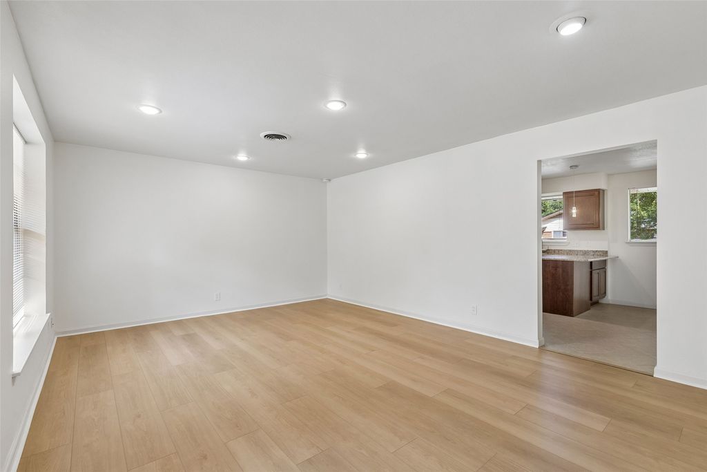 1723 Carlisle Street, Irving, TX 75062 — photo 2