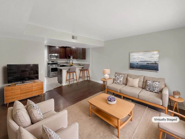 10447 Caminito Banyon, San Diego, CA 92131