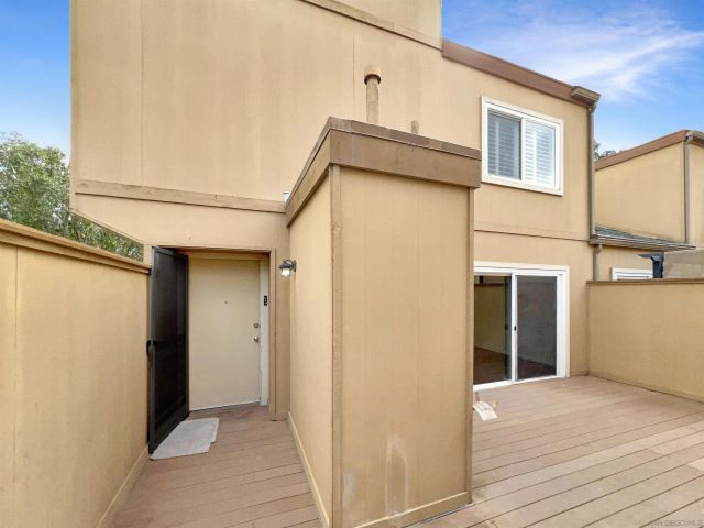 10447 Caminito Banyon, San Diego, CA 92131