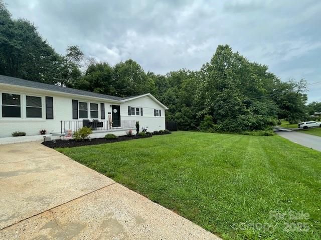 135 Michelle Drive, Ellenboro, NC 28040