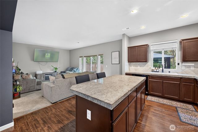 19003 87th Avenue Ct E, Puyallup, WA 98375