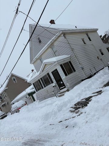 9 Western Parkway, Schenectady, NY 12304