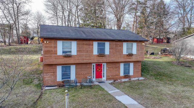 30 Oakland Avenue, Montgomery, NY 12586