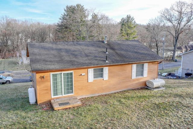 30 Oakland Avenue, Montgomery, NY 12586