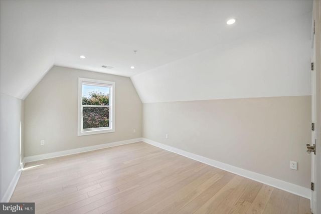 901 LAWRENCE ST NE, Washington, DC 20017
