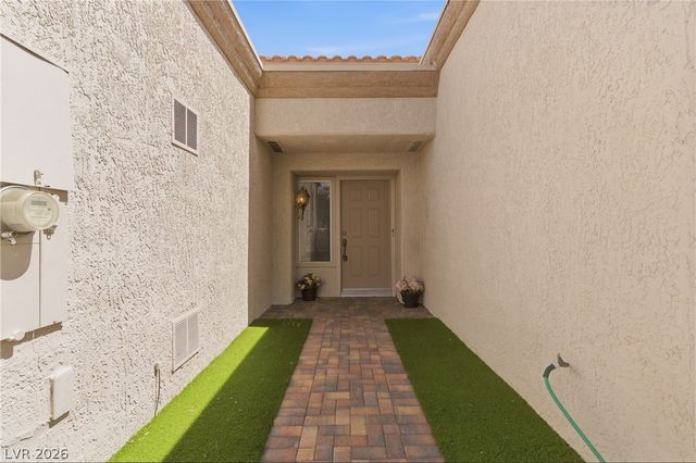 9024 Sundial Drive, Las Vegas, NV 89134