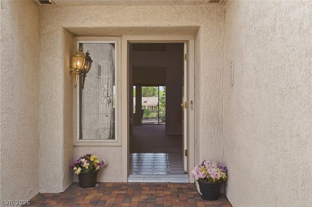 9024 Sundial Drive, Las Vegas, NV 89134