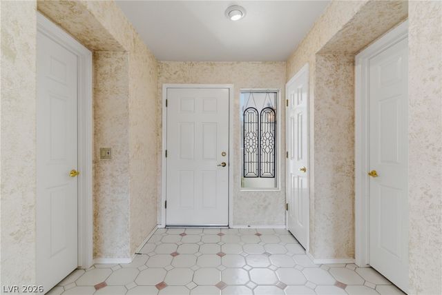 9024 Sundial Drive, Las Vegas, NV 89134