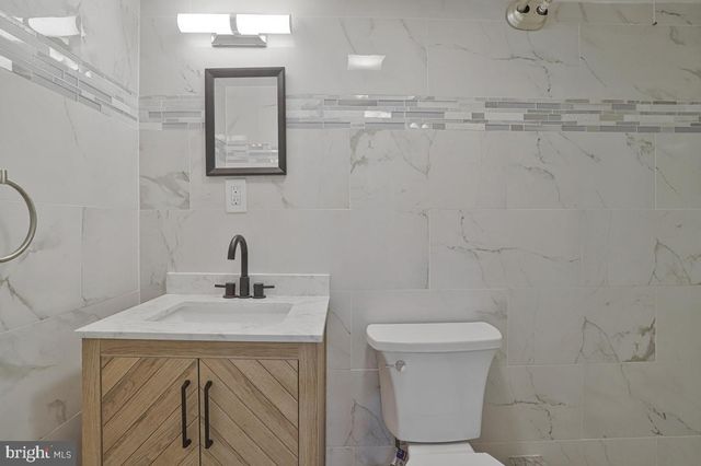 2500 ARLINGTON, Arlington, VA 22204