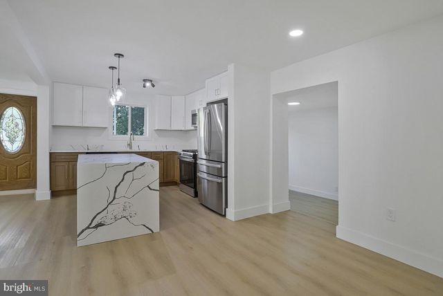 2500 ARLINGTON, Arlington, VA 22204