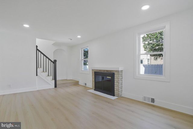2500 ARLINGTON, Arlington, VA 22204