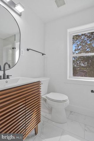 2500 ARLINGTON, Arlington, VA 22204