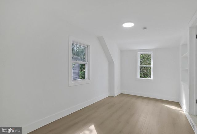 2500 ARLINGTON, Arlington, VA 22204