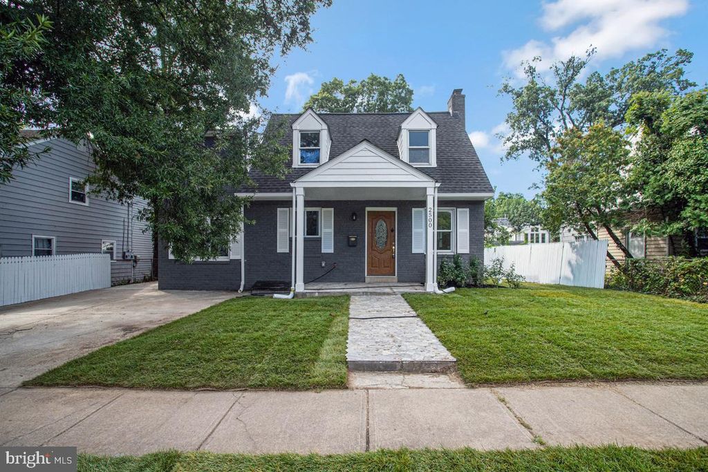 2500 ARLINGTON, Arlington, VA 22204