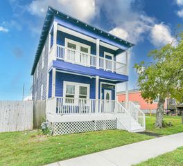 3013 Avenue M, Galveston, TX 77550