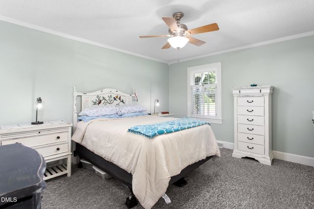 1111 N Woodleigh Circle, Reidsville, NC 27320