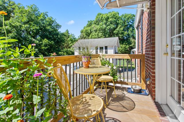 1111 N Woodleigh Circle, Reidsville, NC 27320