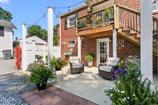 1111 N Woodleigh Circle, Reidsville, NC 27320