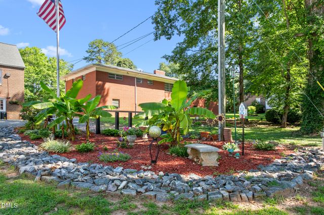 1111 N Woodleigh Circle, Reidsville, NC 27320